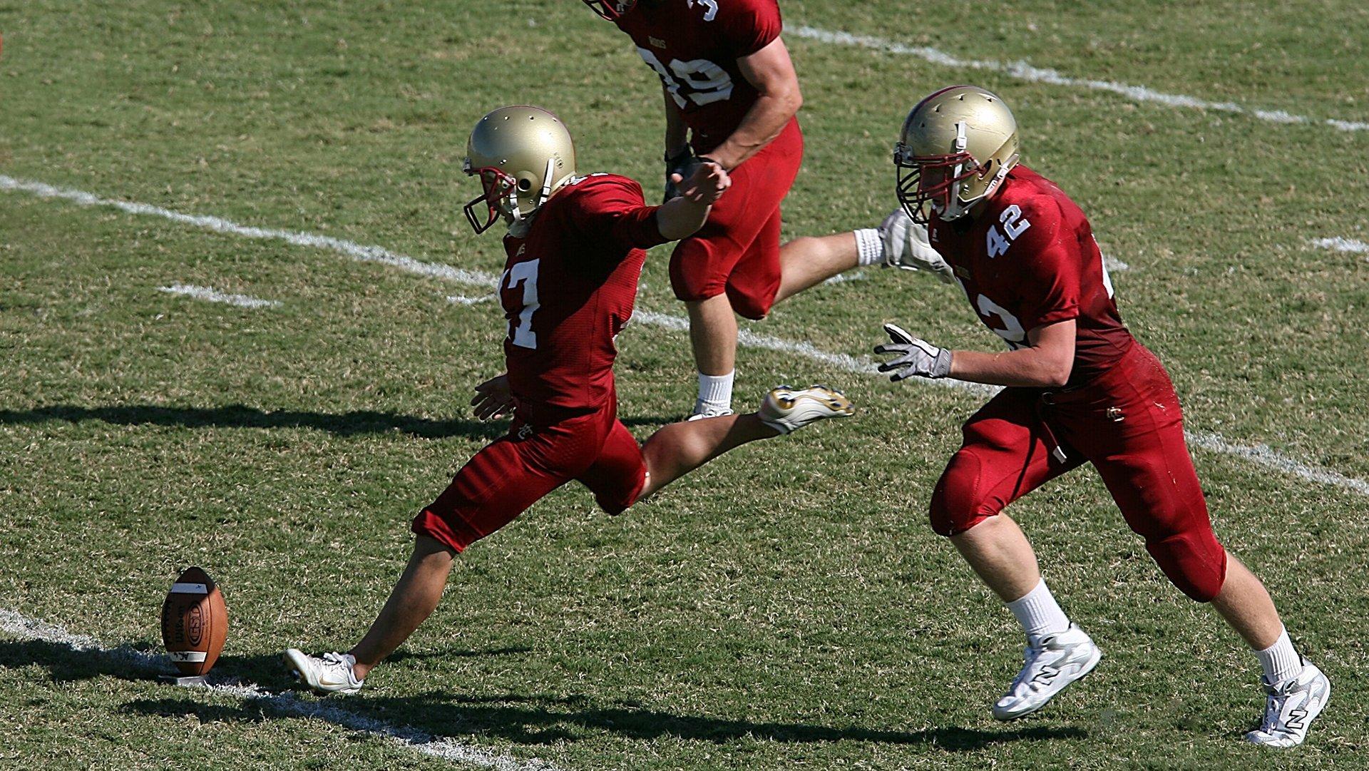 马宁转发中足联声明,以足球之名传递正能量